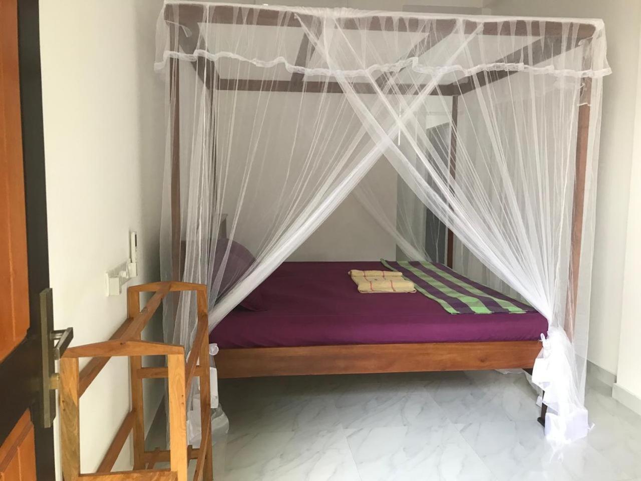 ホテル Navodya Guest ミリッサ 部屋 写真